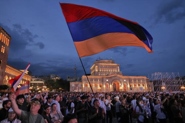 Liderii europeni îl felicită pe Paşinian pentru victoria în alegerile legislative şi apropierea de UE