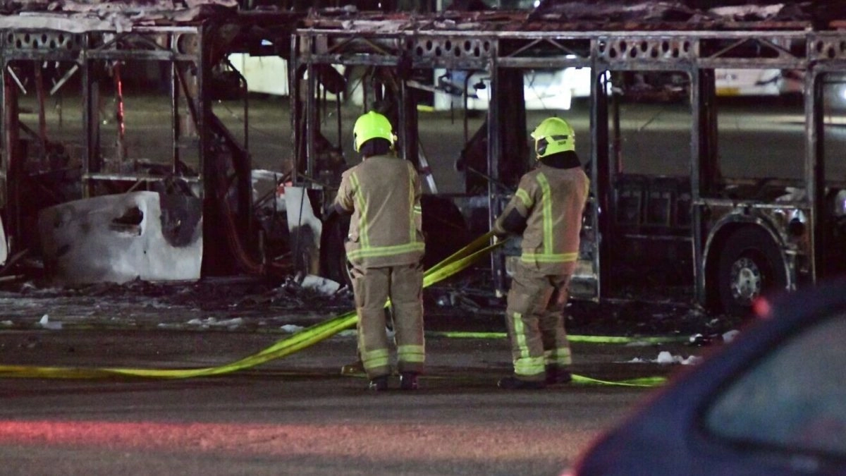Atac terorist în Israel. Mai multe bombe au explodat în autobuze