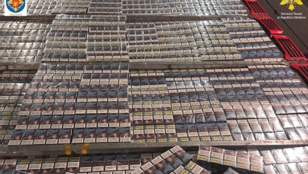 Tentativă de contrabandă cu un milion de țigări: doi bărbați arestați