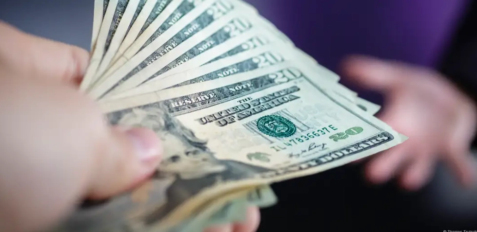 Ucraina va primi de la FMI o nouă tranșă de jumătate de miliard de dolari