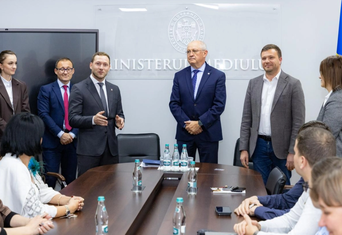 Noii miniștri din Guvern au fost prezentați echipelor de la ministere 