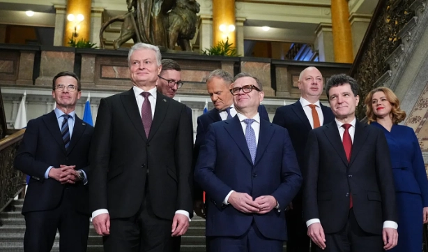 Opt țări, între care și România, susțin că apărarea flancului estic al UE trebuie să fie o prioritate