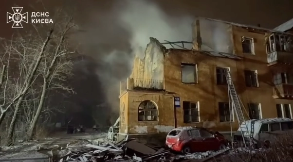 Atac masiv al Rusiei asupra Ucrainei: 20 de clădiri rezidențiale și ambasada Qatarului avariate la Kiev