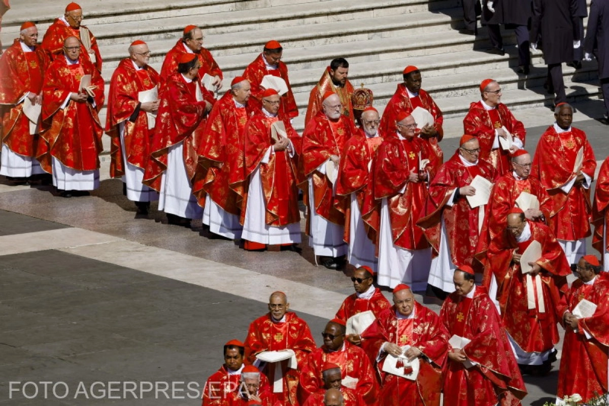 Cardinalii Bisericii Catolice se vor întâlni pentru a discuta despre alegerea unui nou papă