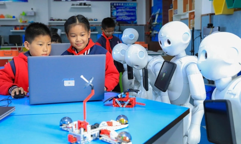 Școlile din Beijing introduc un curs general de educație privind inteligența artificială