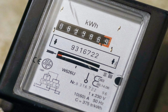 ANRE vine cu precizări privind prețurile la energia electrică