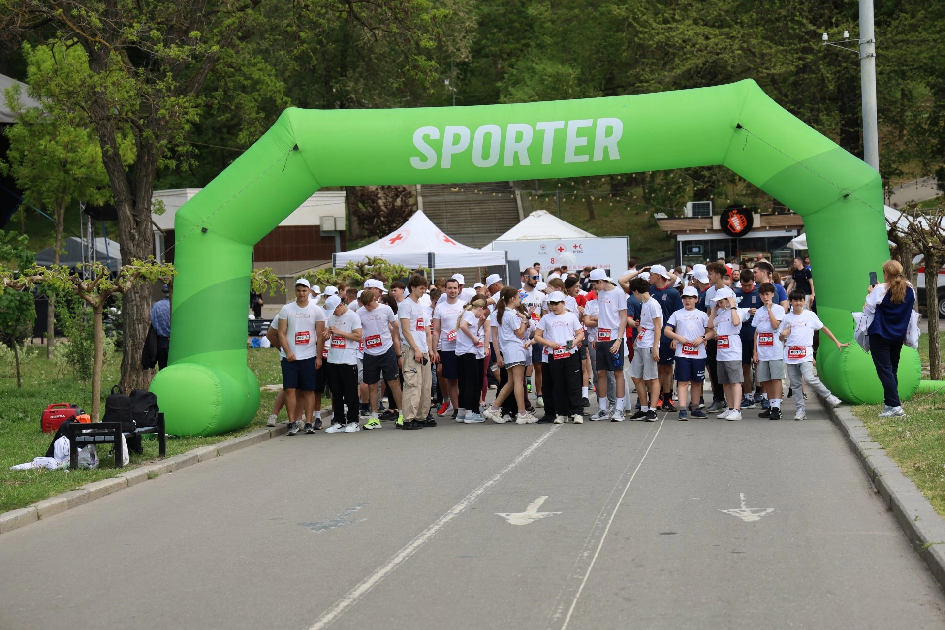Peste 1.500 de voluntari au marcat Ziua Mondială a Crucii Roșii în Republica Moldova