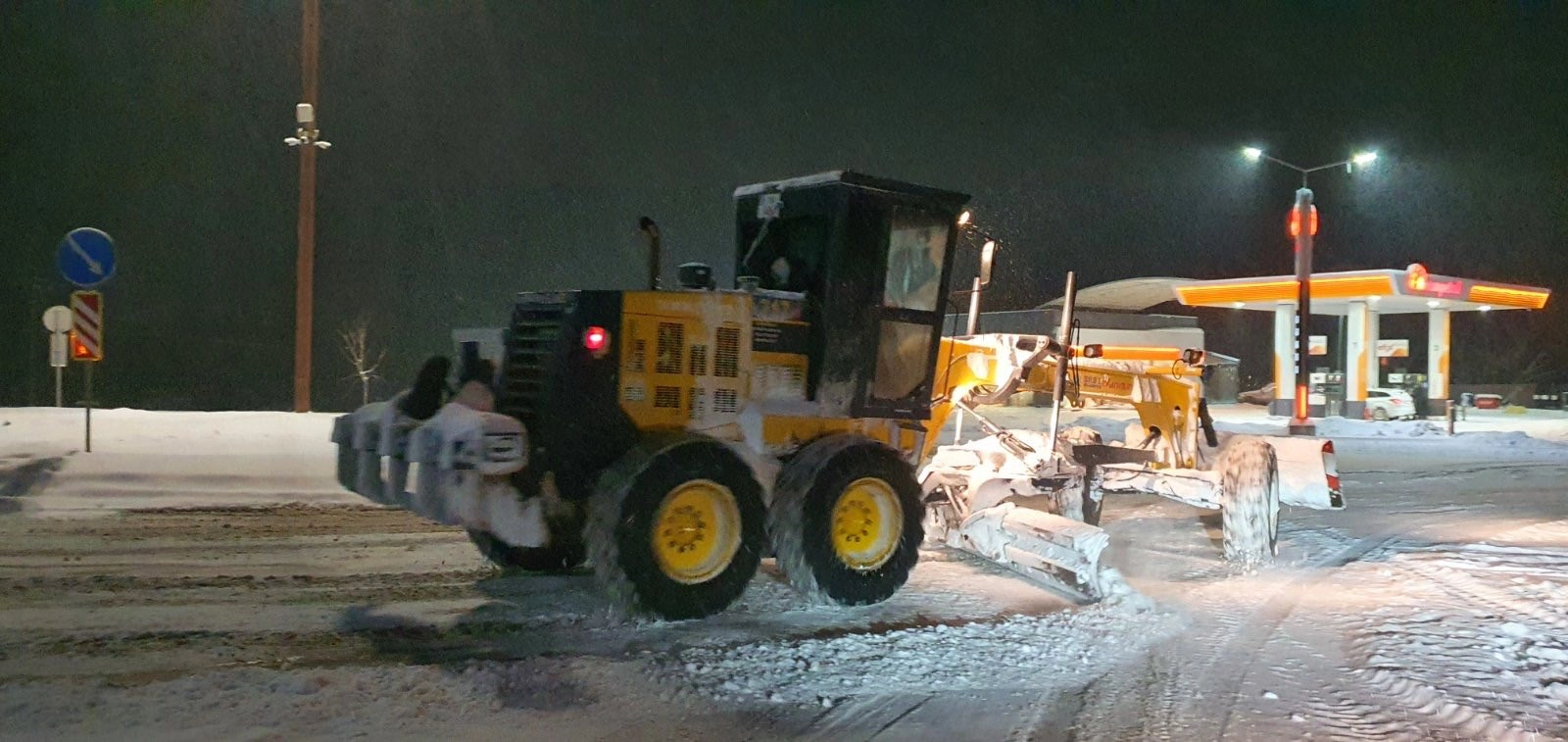 Circulație în condiții de iarnă pe drumurile naționale. Autoritățile cer prudență