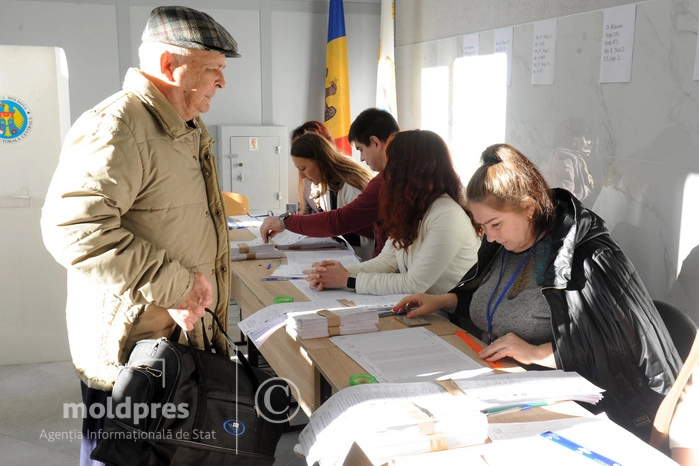 CEC anunță actele în baza cărora alegătorii vor putea vota la scrutinul parlamentar