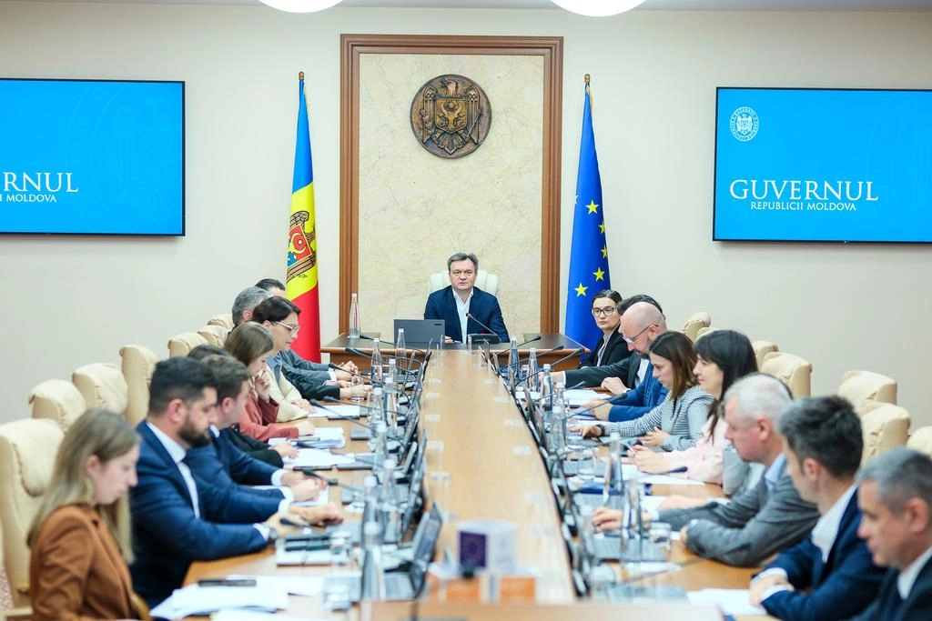 Guvernul simplifică procedurile de deschidere și dezvoltare a afacerilor