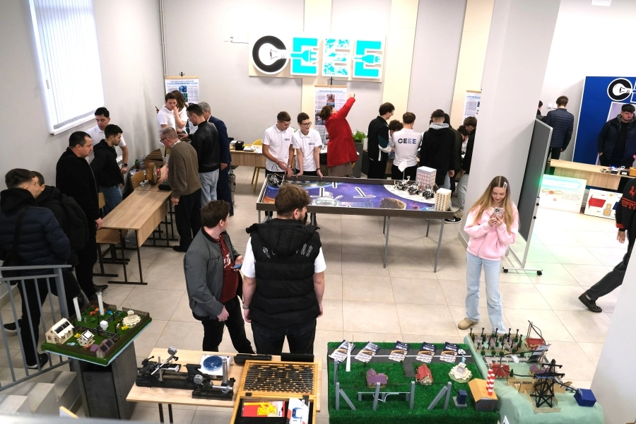 Târguri de cariere în instituțiile de învățământ profesional tehnic: tinerii pot descoperi oferte de angajare