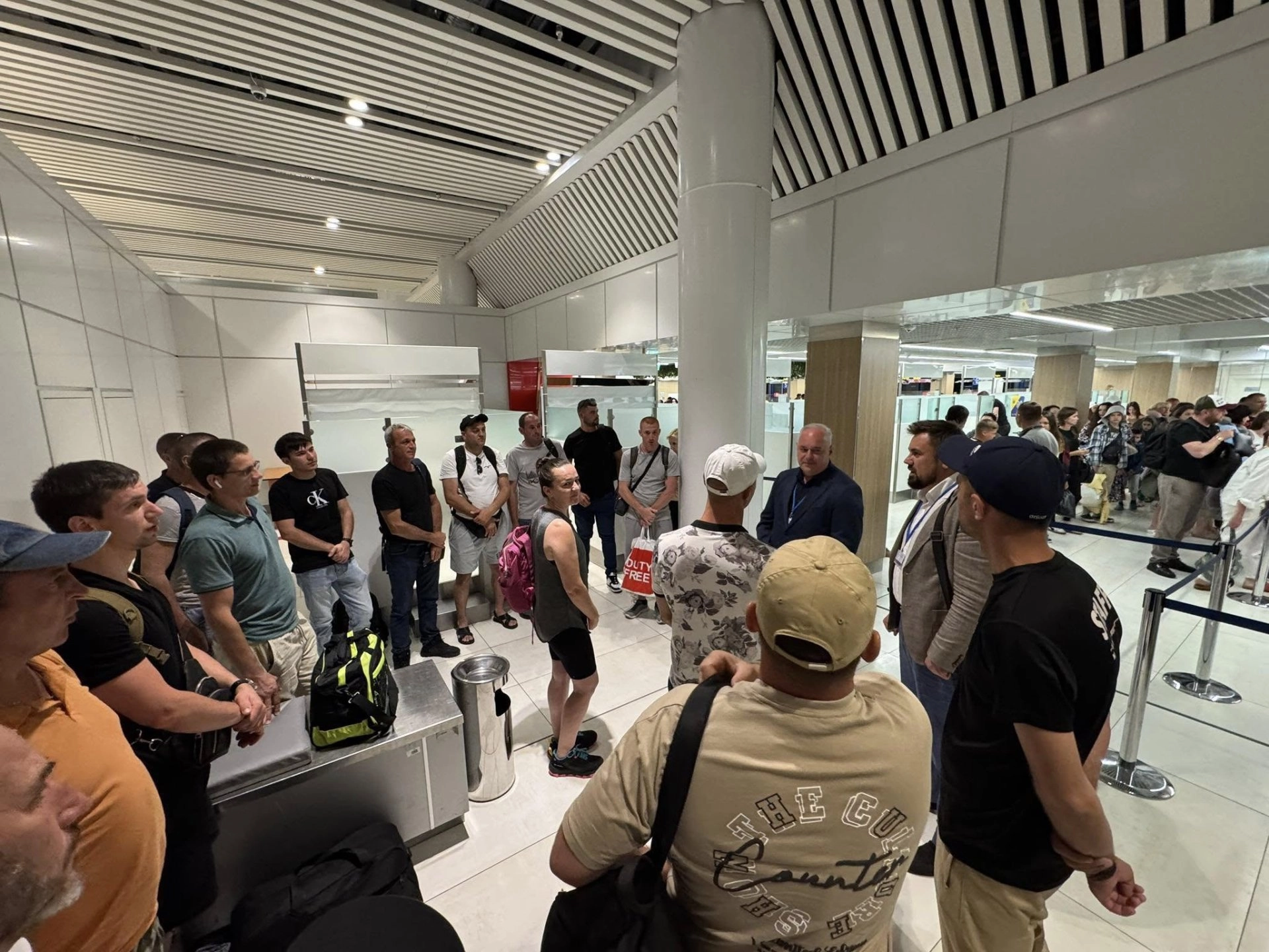 MAE: 19 moldoveni au fost evacuați din Israel cu sprijinul Ucrainei