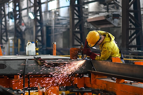 Producția industrială, în creștere cu 3,3 la sută în luna august