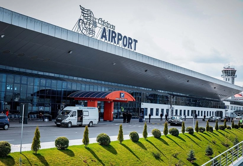 Guvernul investighează investițiile Lukoil la Aeroportul Chișinău. Premierul Alexandru Munteanu:„Vom analiza cronologia și probele disponibile pentru a lua deciziile corecte”