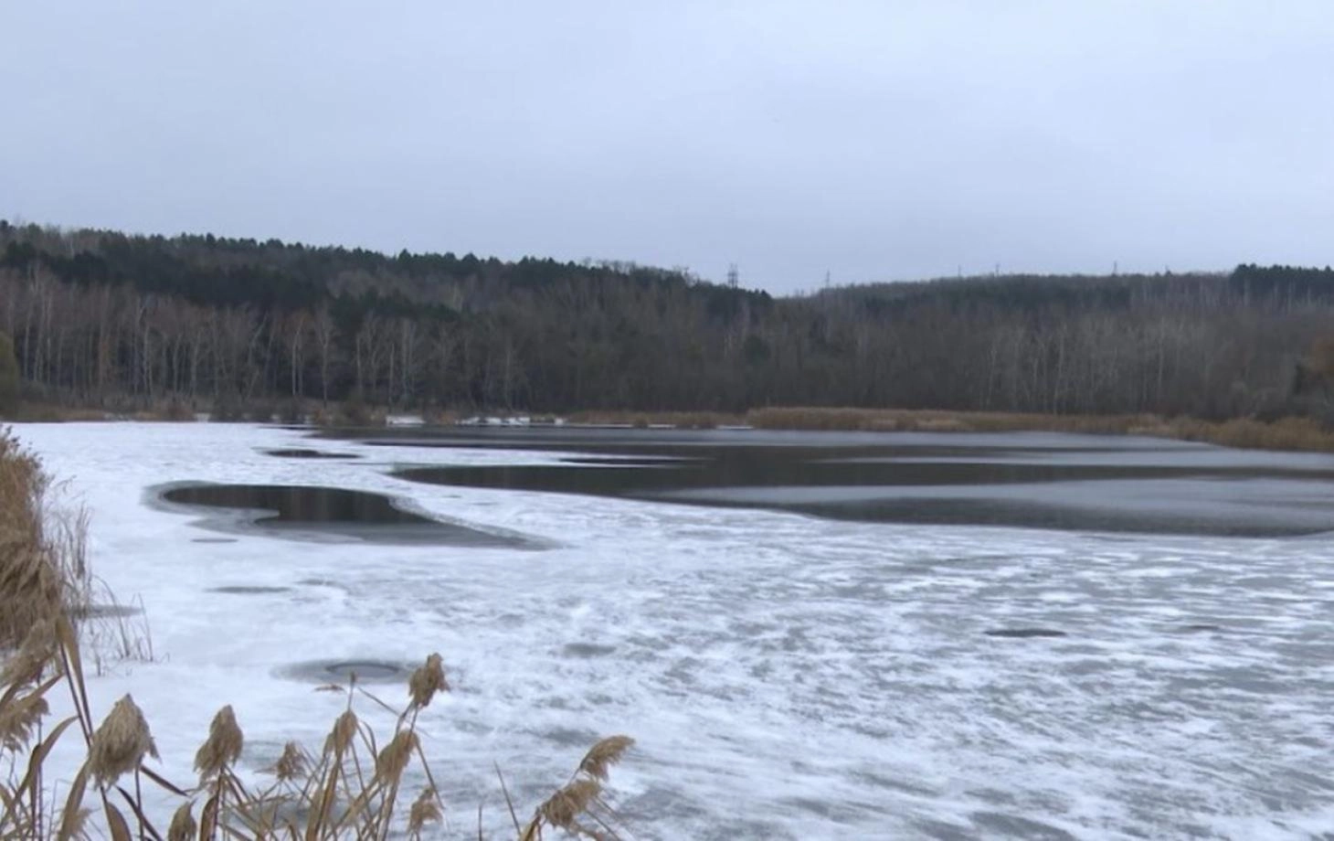 Atenție la gheață pe Prut și Nistru, alte bazine acvatice din ţară: risc pentru populație și navigație