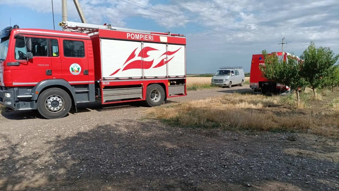 Incendiu într-un lan agricol din Tudora: șapte hectare de grâu au ars, alte 39 au fost salvate. IGSU avertizează asupra riscului incendiilor de vegetație