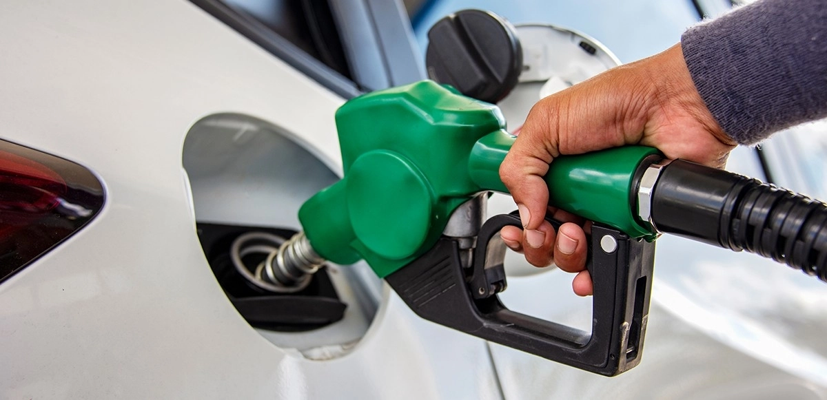 O nouă scădere a prețurilor la carburanți: motorina se ieftinește cu aproape un leu
