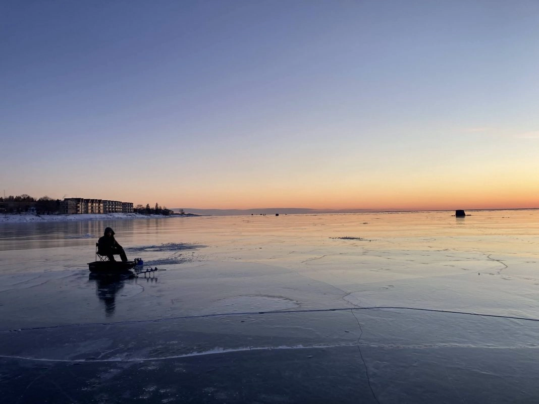 Temperaturile în creștere topesc gheața pe râuri și lacuri: salvatorii atenționează asupra riscurilor