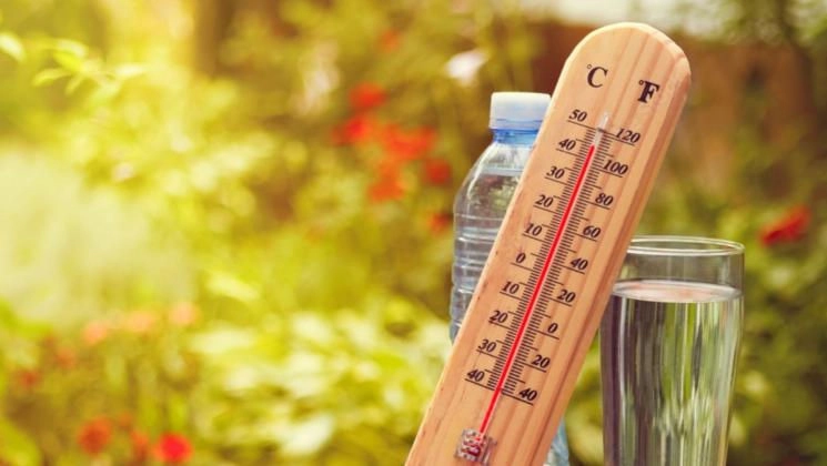 Recomandările salvatorilor, pe timp de caniculă: alcoolul și cafeaua - excluse, limitarea expunerii la soare între orele 11:00 și 18:00