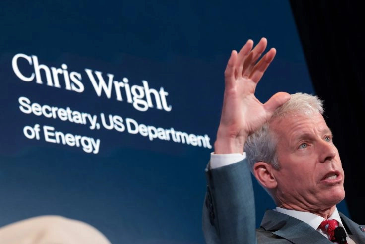 Secretarul american al energiei afirmă că preţurile la petrol vor atinge un nivel maxim în următoarele săptămâni