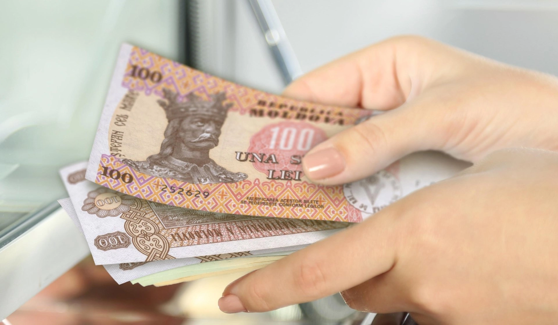 Peste 133 mii de beneficiari au ridicat deja ajutorul de Paști oferit de stat