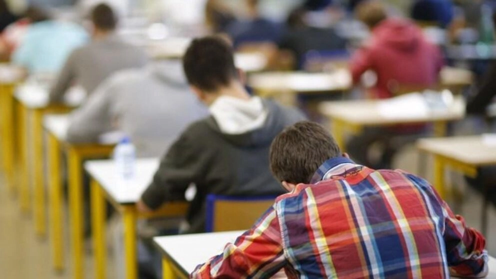 Absolvenții de gimnaziu susțin examenul la matematică