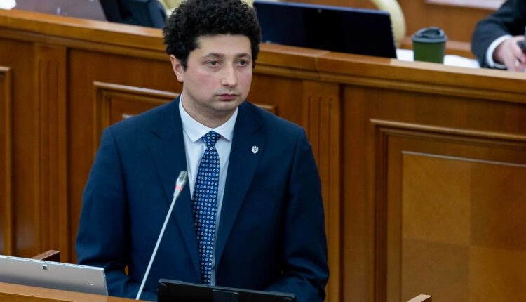 Persoanele asupra cărora au fost aplicate măsuri restrictive internaționale nu vor putea încheia parteneriate public-private