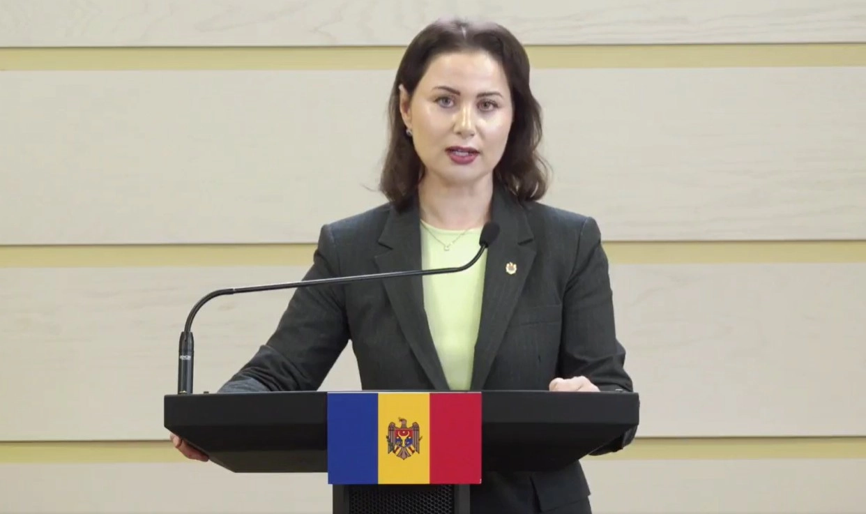  Proiect de lege: Salariile șefilor ANRE, CNPF și ANRCETI ar putea fi plafonate