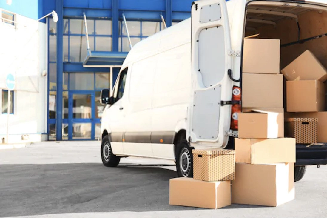 Polonia și România au dejucat un complot rus de expediere a unor colete explozive. Opt persoane au fost reţinute