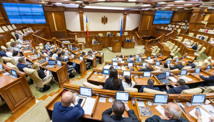 Facilități fiscale pentru salariați și firme. Parlamentul adoptă în primă lectură un pachet de stimulente fiscale