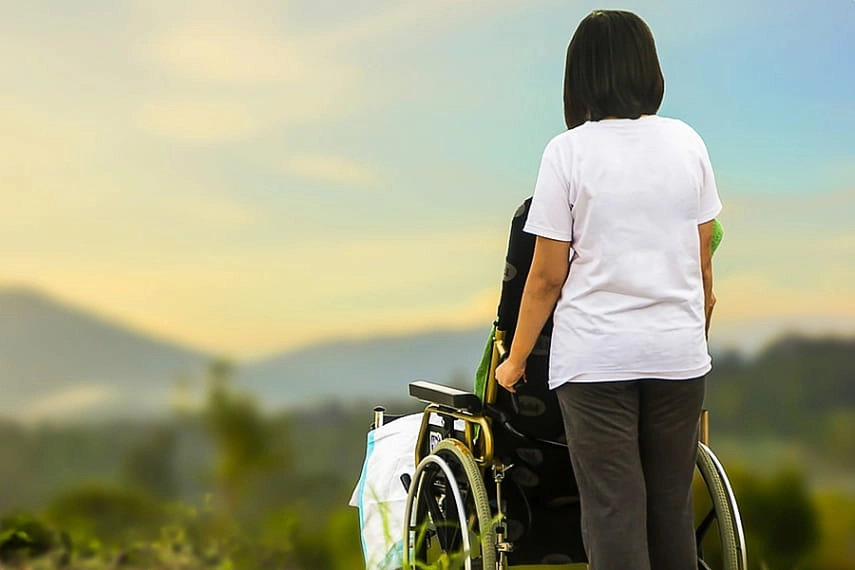 Persoanele cu dizabilități vor beneficia concomitent de alocații pentru dizabilitate și pensii de urmaș. Deputații au operat modificări în legislație