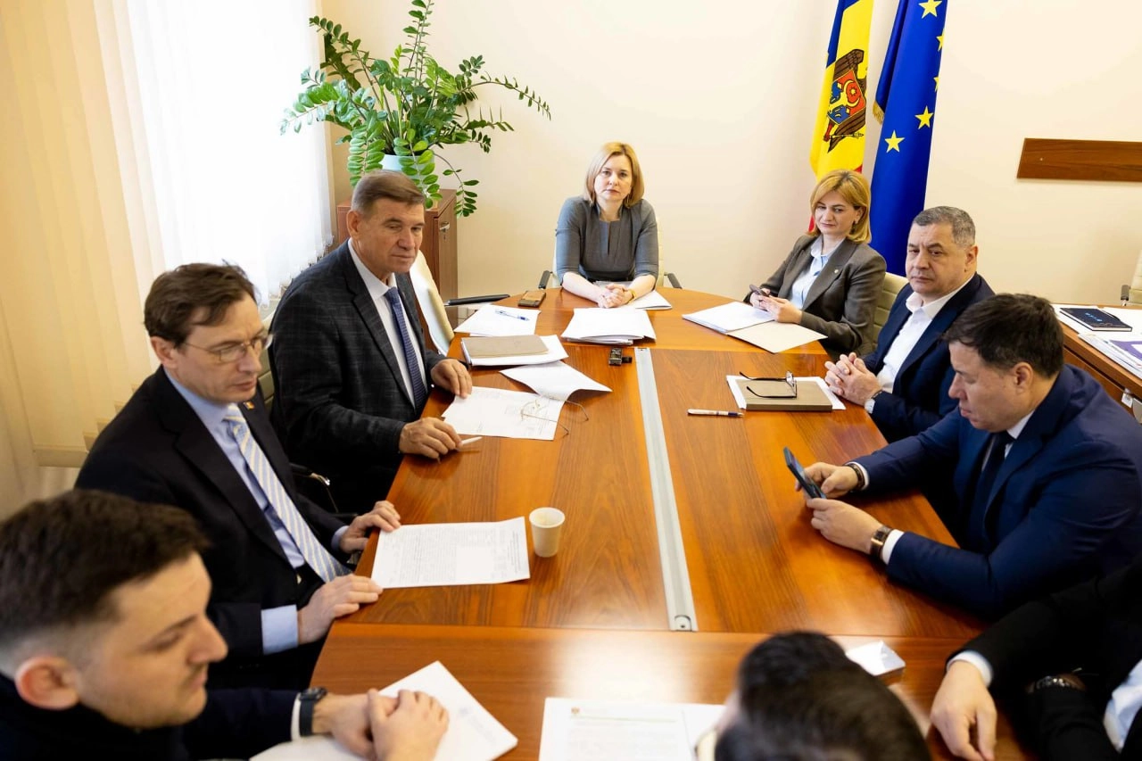 Școlile și comunitățile vor primi mai mulți bani de la UE