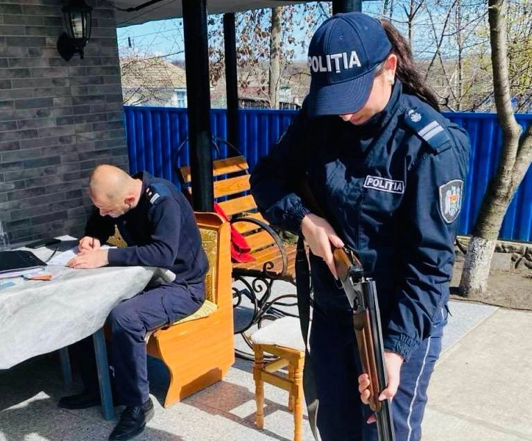 Operațiunea „ARSENAL”: Circa 580 de persoane, amendate pentru încălcări privind modul de deținere, port și folosire a armei