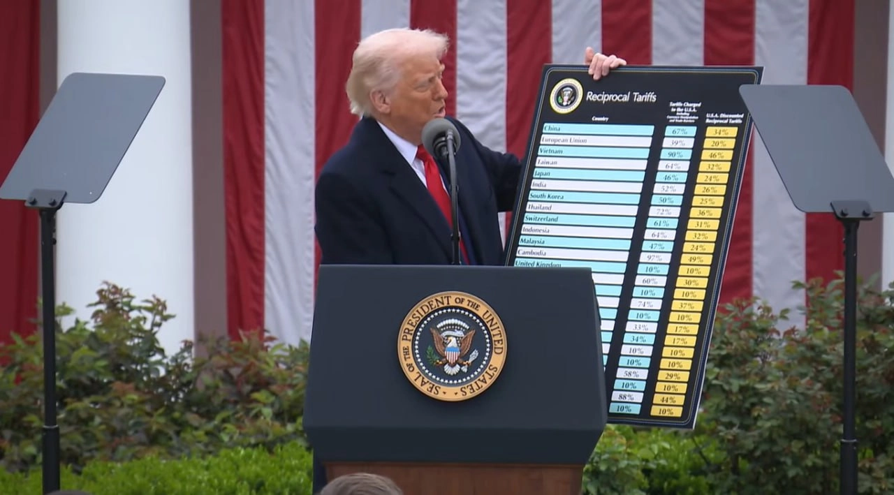 Un tribunal american a blocat taxele vamale dorite de Trump