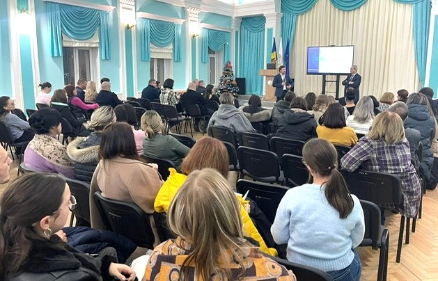 Ministrul Educației, Dan Perciun, în discuții cu profesorii și studenții de la Cahul: „Ne propunem crearea unui centru universitar puternic și atractiv”