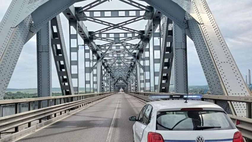 În atenția transportatorilor și călătorilor: circulația pe Podul Prieteniei Giurgiu–Ruse va fi restricționată temporar în perioada 4-5 iunie