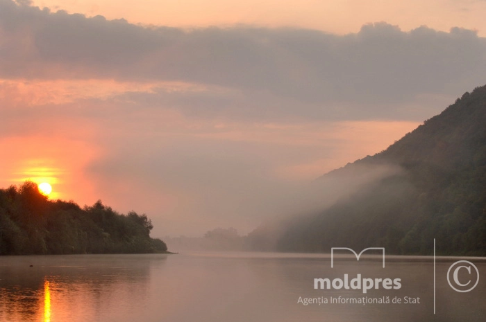 Pentru marţi, 25 martie, se prognozează până la 21 grade de căldură, izolat ceaţă