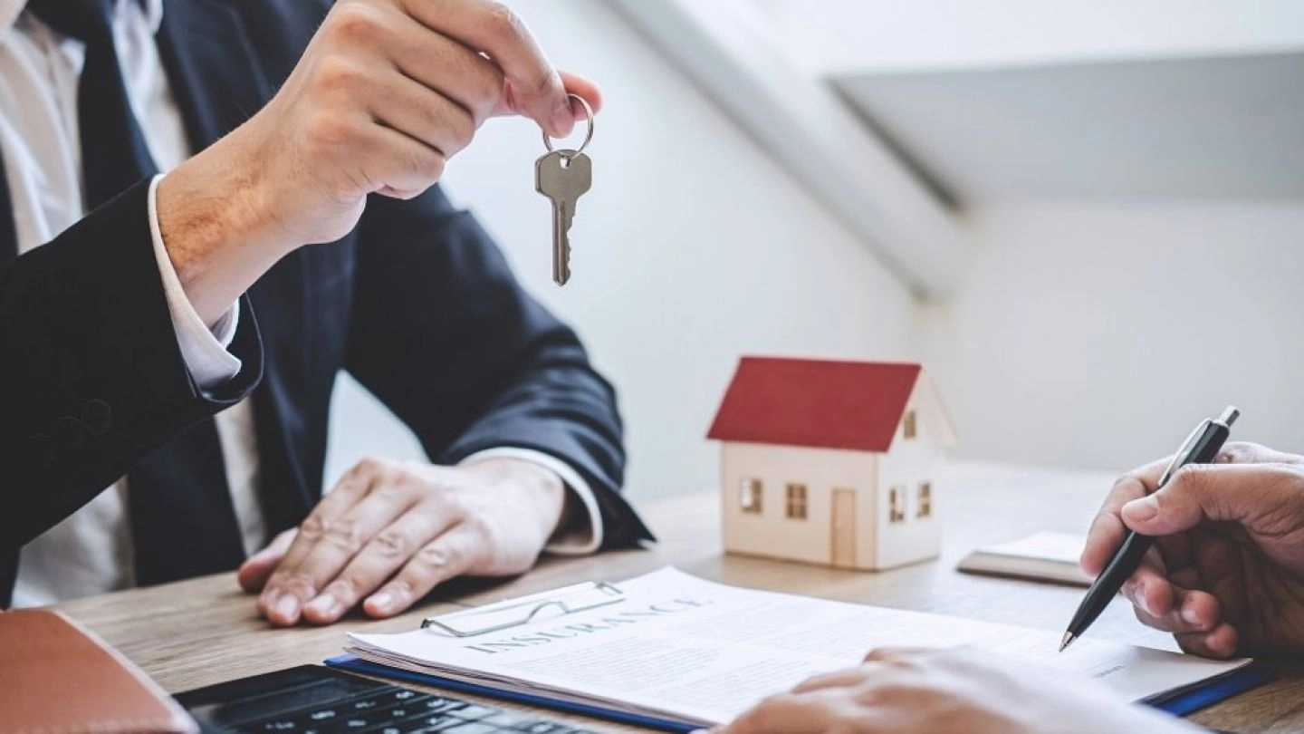 Agenții imobiliari vor fi obligați să dețină un certificat de competență profesională. Noile modificări legislative, publicate în Monitorul Oficial