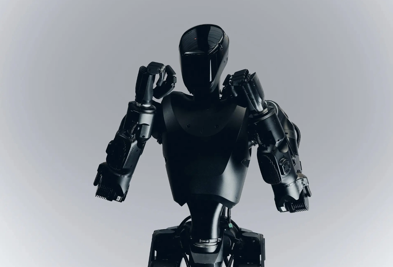 Ucraina va testa roboți-soldați umanoizi Phantom MK-1