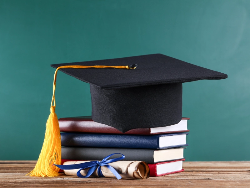 Lista beneficiarilor Bursei Președintelui, publicată în Monitorul Oficial