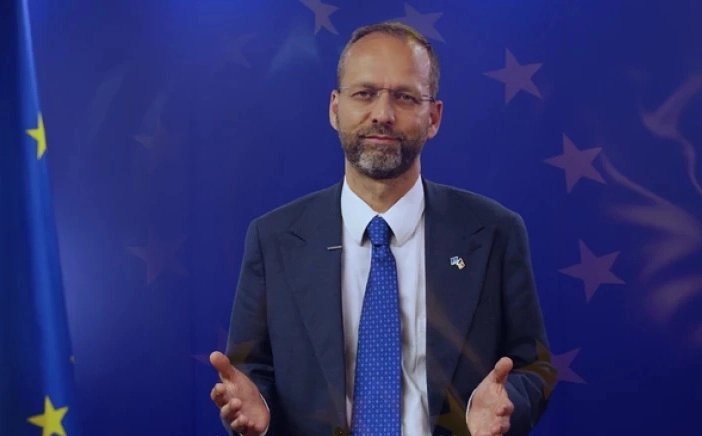 Ambasadorul UE încurajează participarea la concursul „EU & bunicii mei”: „Amintirile cu bunica mea sunt o resursă importantă pentru mine”