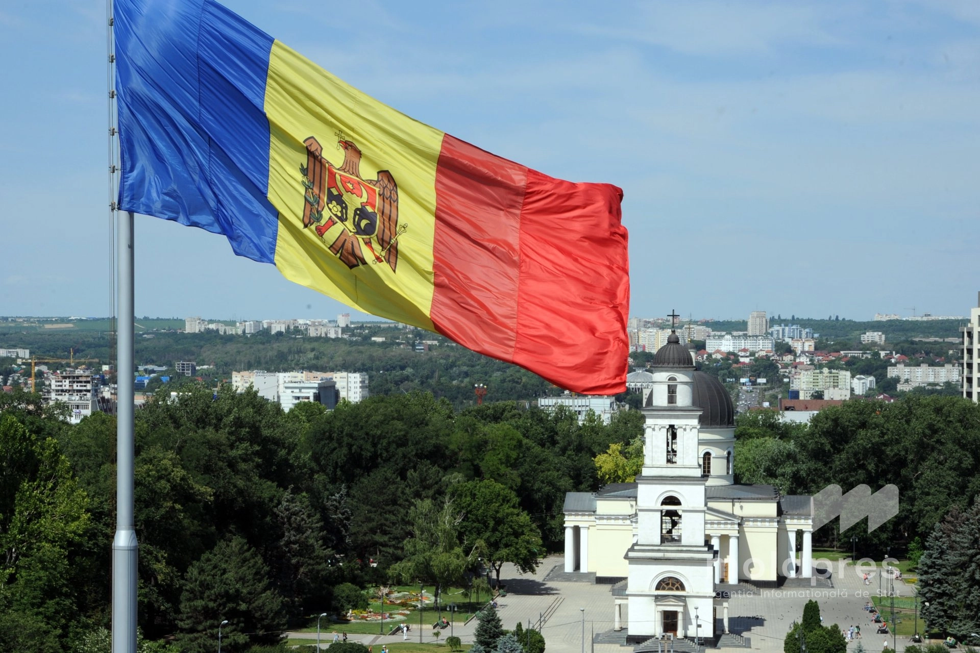 Ziua Drapelului de Stat: Tricolorul Republicii Moldova, simbol al identității și unității naționale, sărbătorit oficial la Chișinău