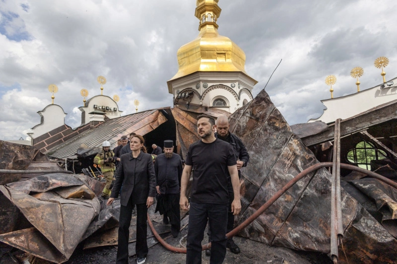 Zelenski spune că i-a propus lui Putin o întâlnire la summitul G7, dar Moscova nu a dat curs inițiativei