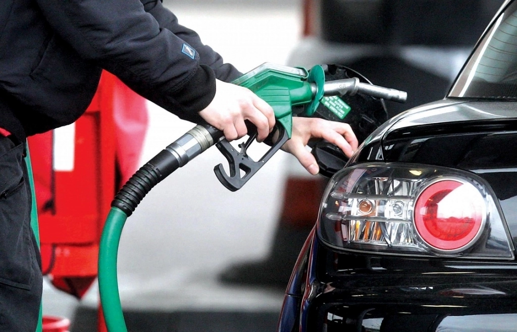 Carburanții ating cele mai mici prețuri din acest an în Republica Moldova