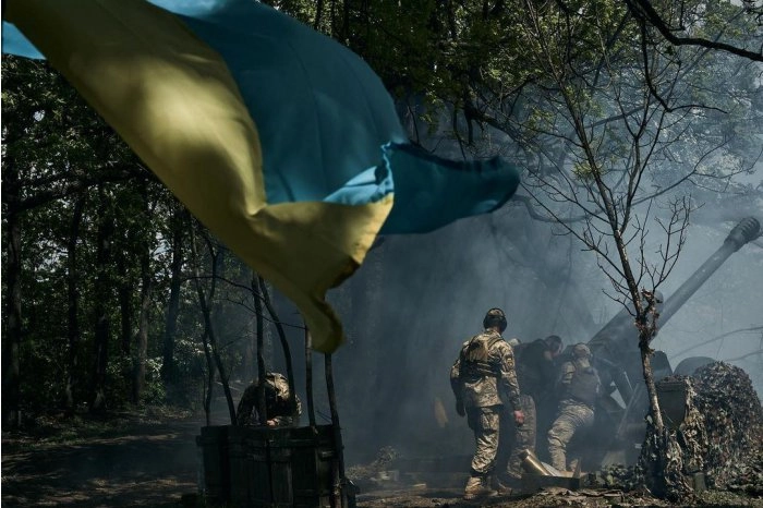 Contraofensiva ucraineană pare să fi început, apreciază numeroşi observatori