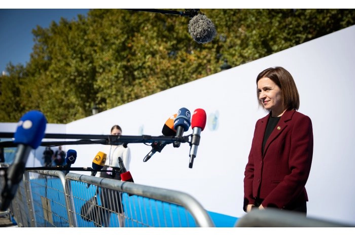 Maia Sandu, la summitul Comunității Politice Europene: „Am reiterat că aderarea la UE este singura cale de a proteja democrația din Moldova”