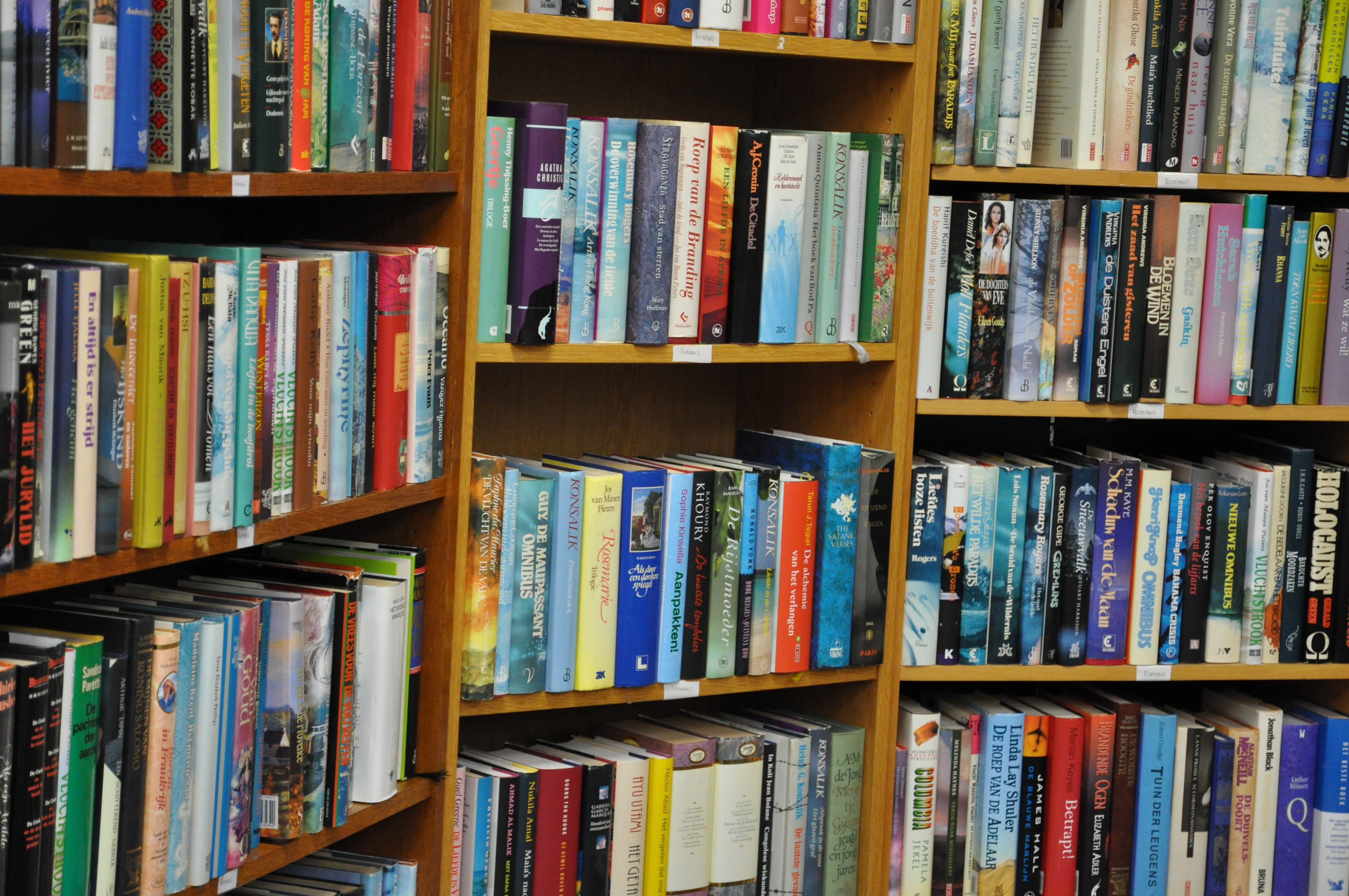 România va dona cărți în limba română bibliotecilor din Republica Moldova