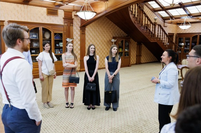 Cinci tineri vor face stagii practice în cadrul Președinției