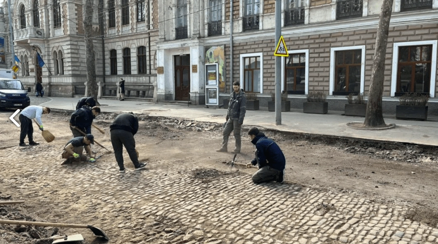 Ministrul Culturii, despre caldarâmul de pe strada 31 august 1989: „Primăria trebuie să finalizeze proiectul”