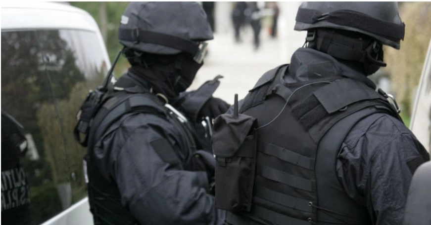 Descinderi masive în dosarul „Tux”. PCCOCS și „Fulger” efectuează percheziții în mai multe localități